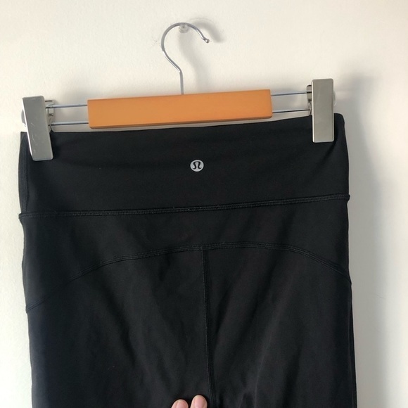 LULULEMON TIED TO IT BLACK FULL ON LUXTREME 7/8 LEGGING SIZE 6 SIDE MESH - Picture 8 of 8